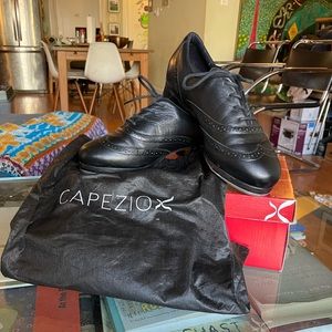 Capezio “Roxy” oxford tap shoe women’s size 9